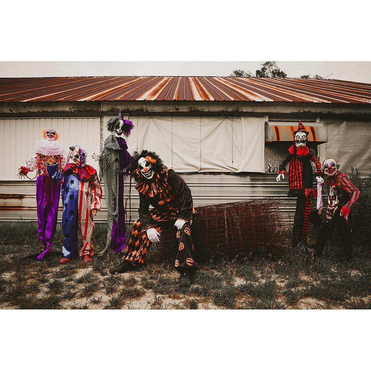 Witchwood™ Fun Express Animated Standing Scary Clown Halloween Decoration