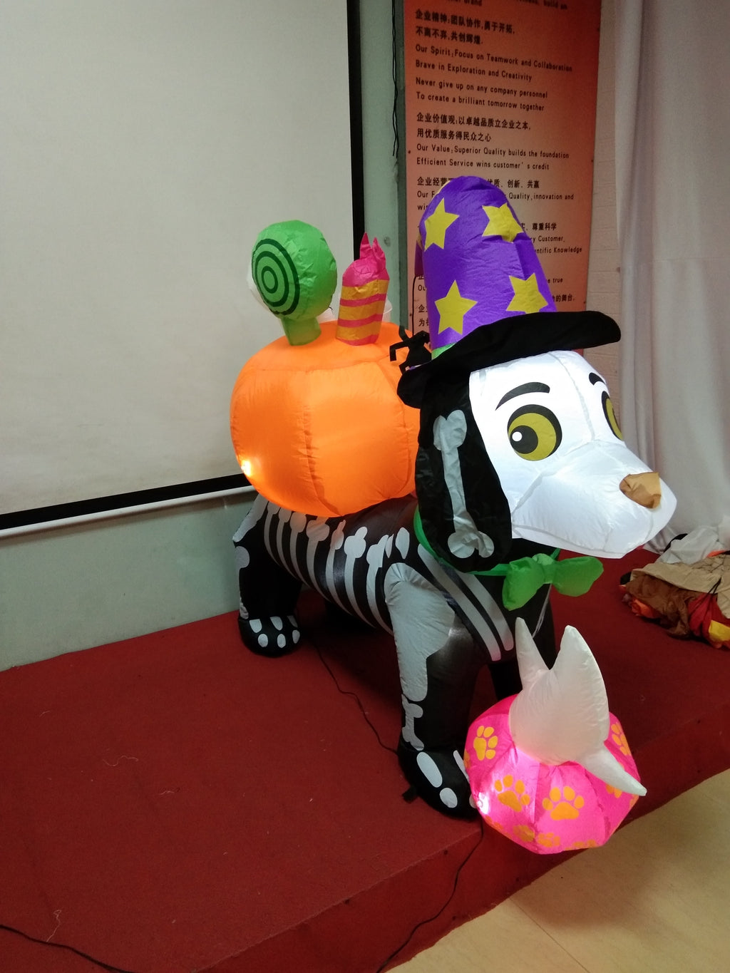 Witchwood™ 5 FT Inflatable Halloween Dog