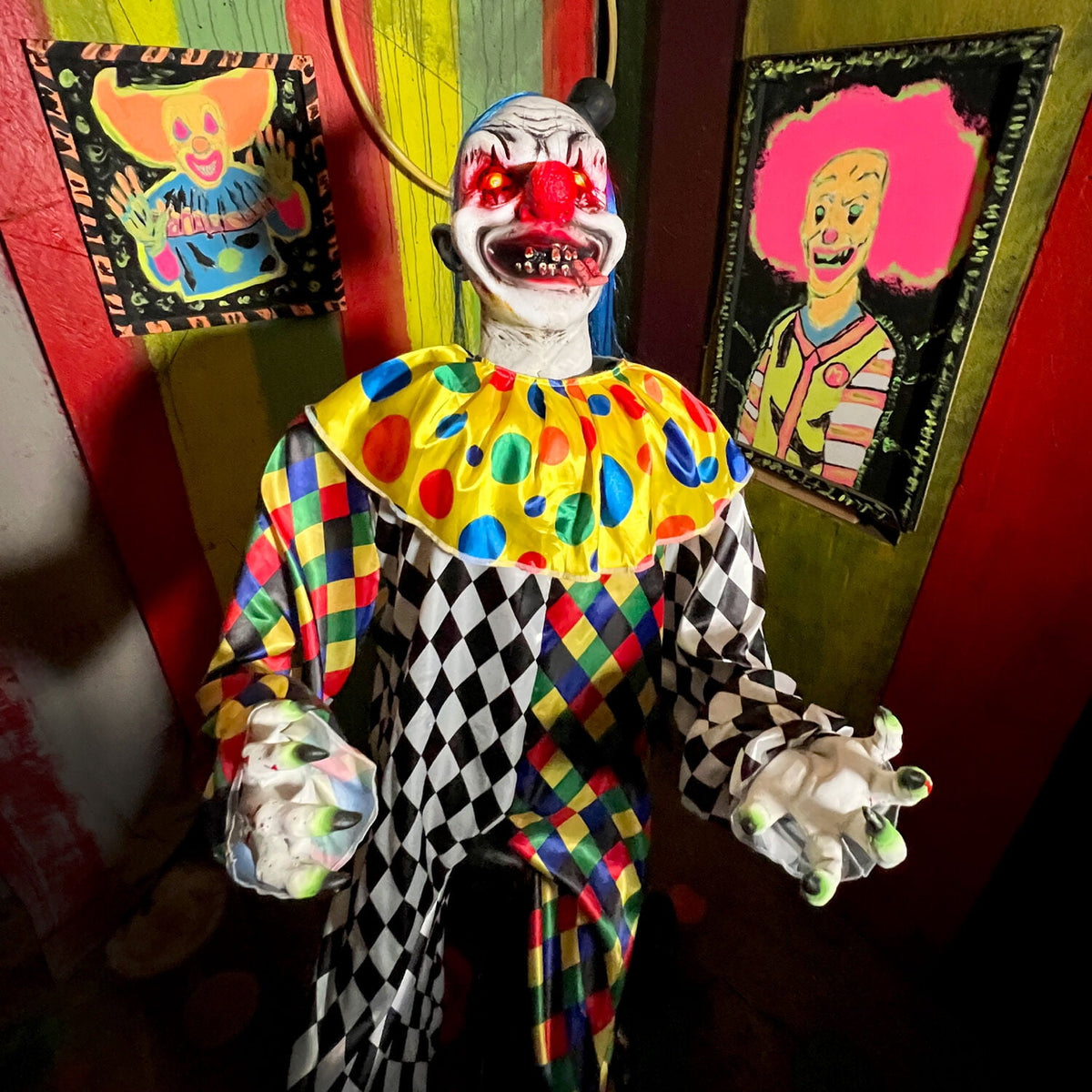 Witchwood™ 5.9 ft Voice & Sound-Sensor Clown on Tricycle Halloween Animatronic, HHTRIBKCLOWN-1FLSA