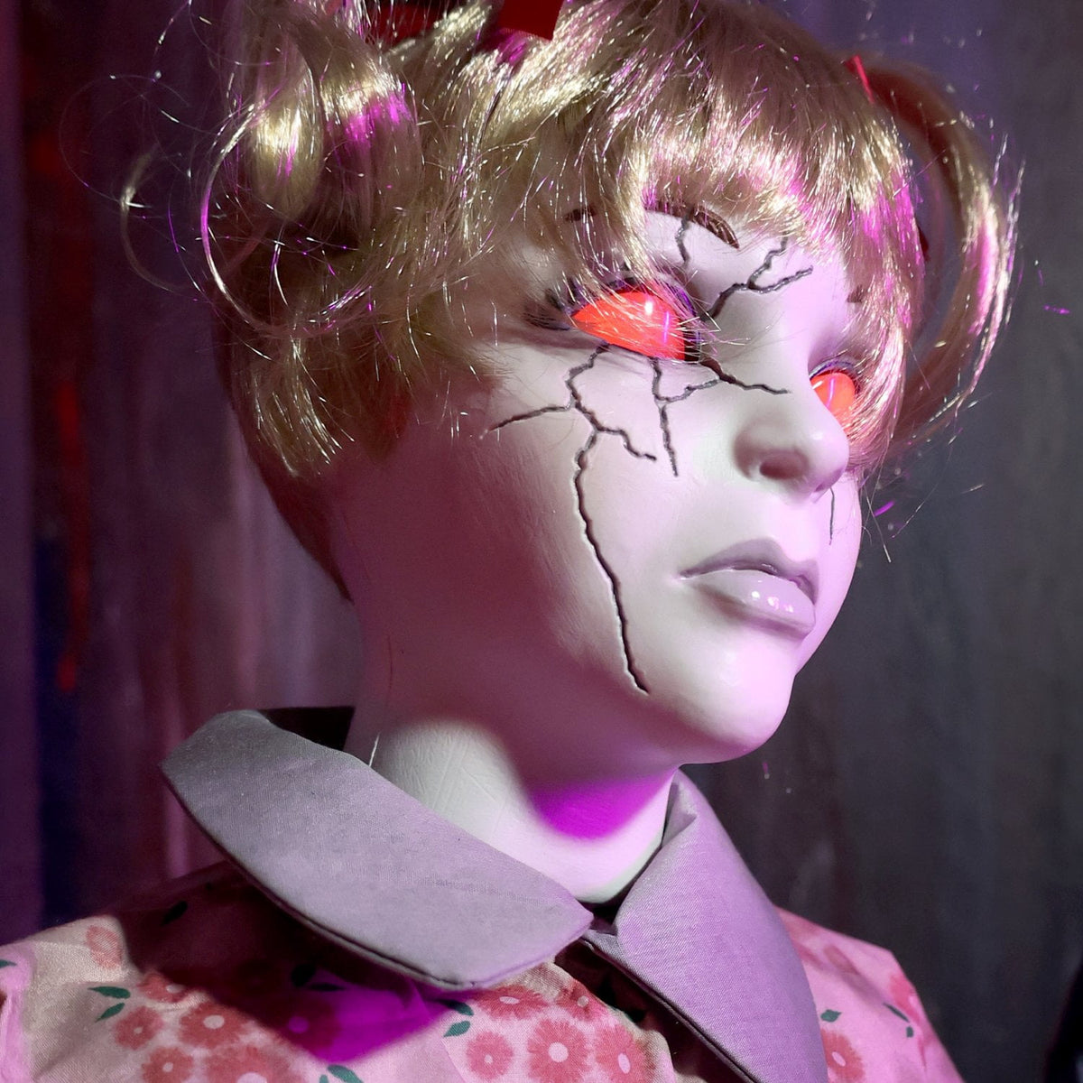 Witchwood™ Apocalypse Twins Halloween Animatronics with Red Eyes & Head Sync, 3-Ft