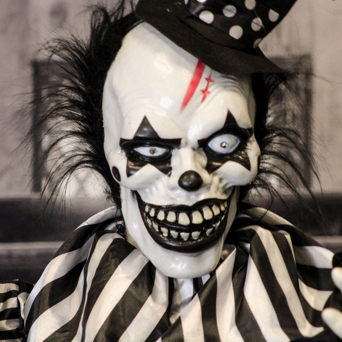 Witchwood™ 1.8 ft Groundbreaker Clown-Vile, Halloween Decoration, Multi-Color, HHFJCLOWN-2LSA