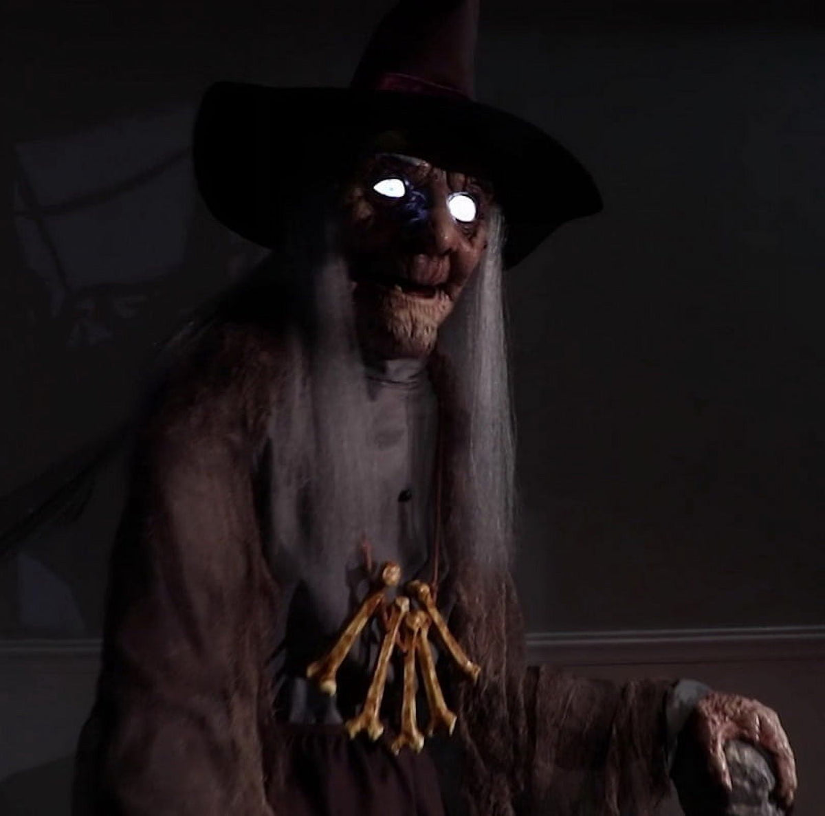 Witchwood™ Animated Witch Servo-Motor Halloween Decoration